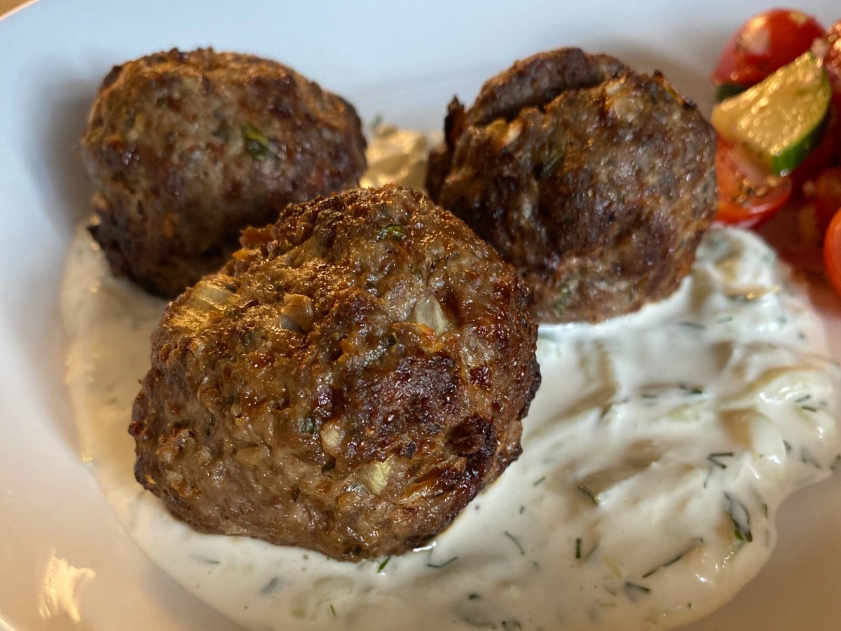 Gyro Meatballs with a Garlicky&nbsp;Tzatziki